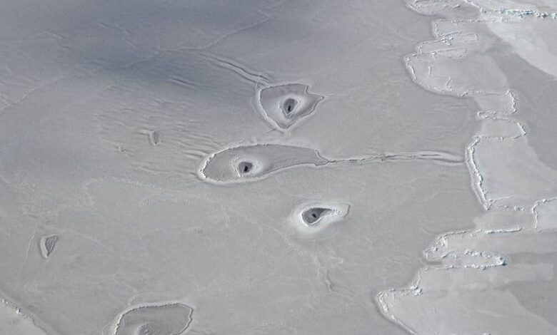 Podivné díry na Antarktidě